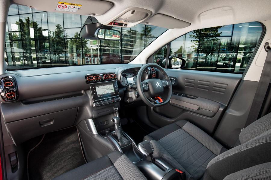 Интерьер Citroen C3 Aircross 2017 года  (UK) (фото 25 из 52)